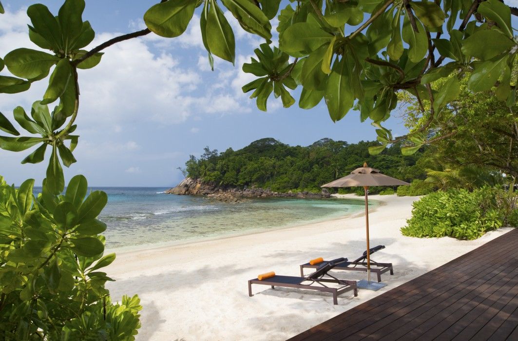 Le Meridien Barbarons Hotel Grand Anse  Exterior photo